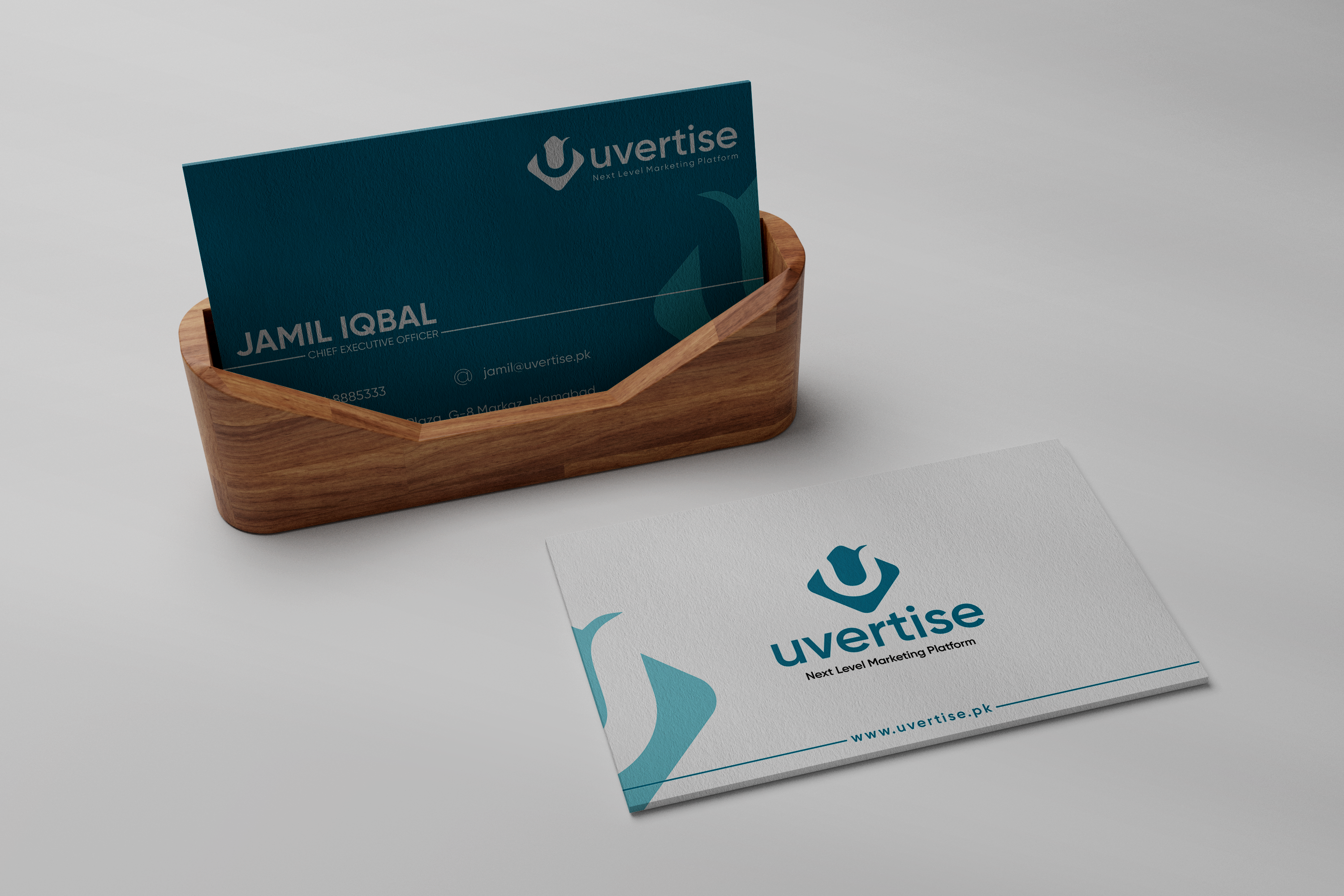 Uvertise business card